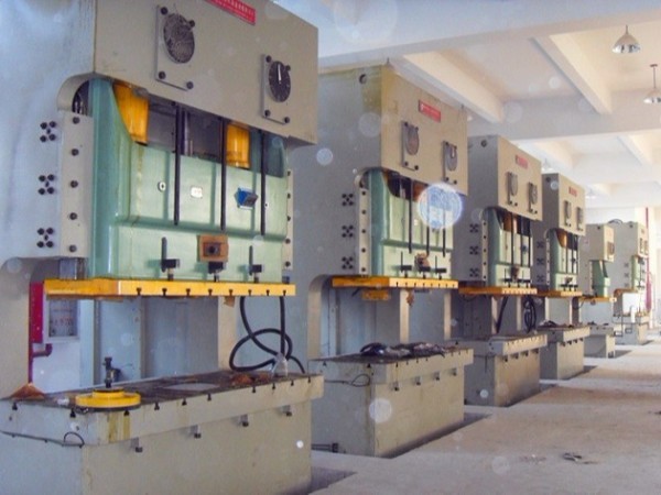 重型設備吊裝為什么需要更高超的技術