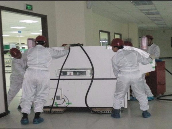 屹星機電無塵車間設備氣墊搬運到位